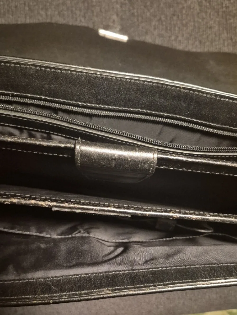 Tumi Black Men's Leather & Nylon Briefcase with Shoulder Strap